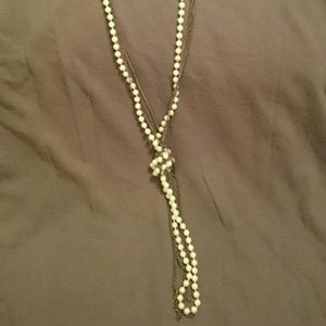 Pearl and chain necklace