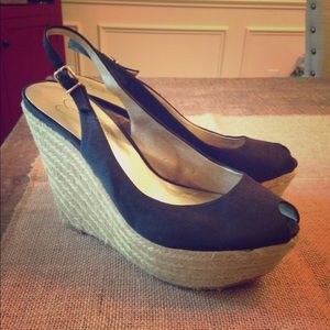 Jessica Simpson black peep Toe wedges