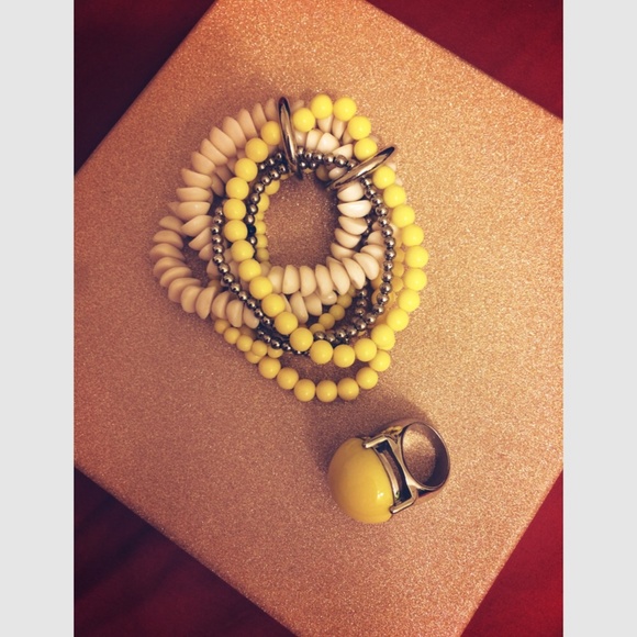 Both the bracelet and the ring come together.