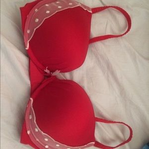 34DD Victoria secret bra