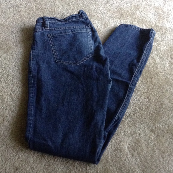 Dark wash denim skinny jean