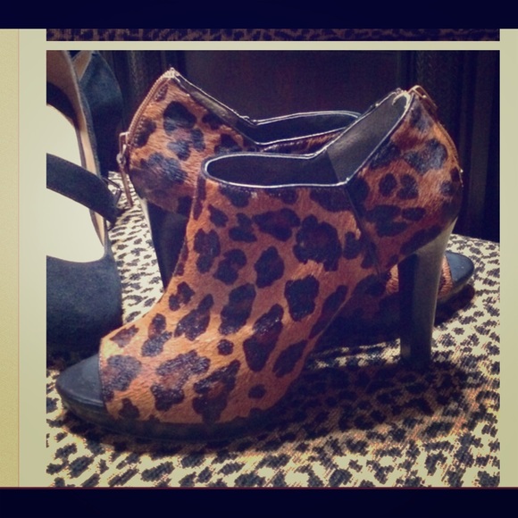 🔲RESERVED FOR @highheels🔲