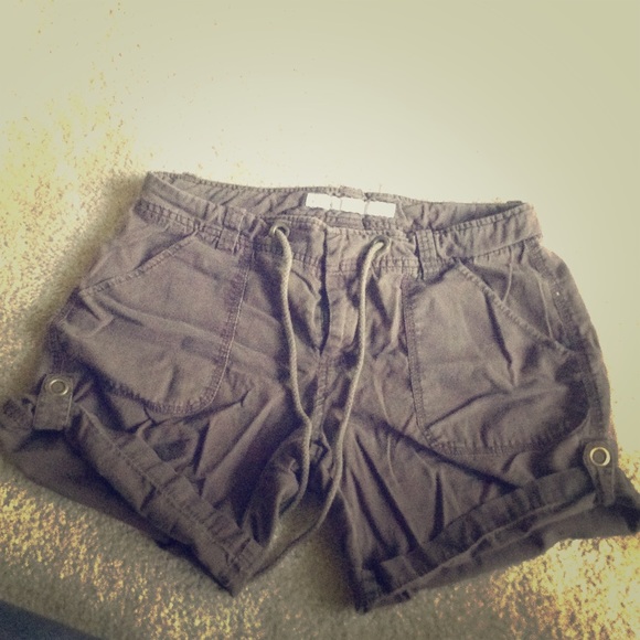Dark brown mid-rise shorts