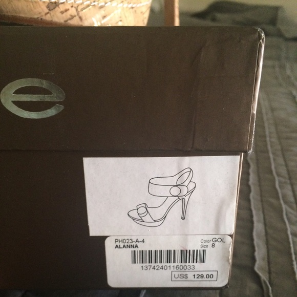 Gold Bebe Stilettos - Picture 4 of 4