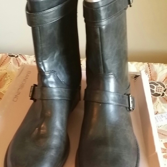 Shoe - Picture 2 of 3