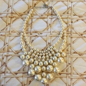 Bauble bar pearl statement necklace