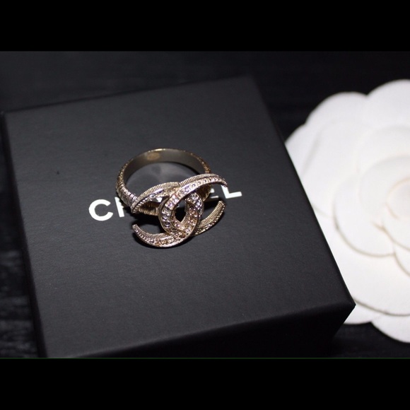 CHANEL Dubai Collection SOLD SOLD - Picture 3 of 4