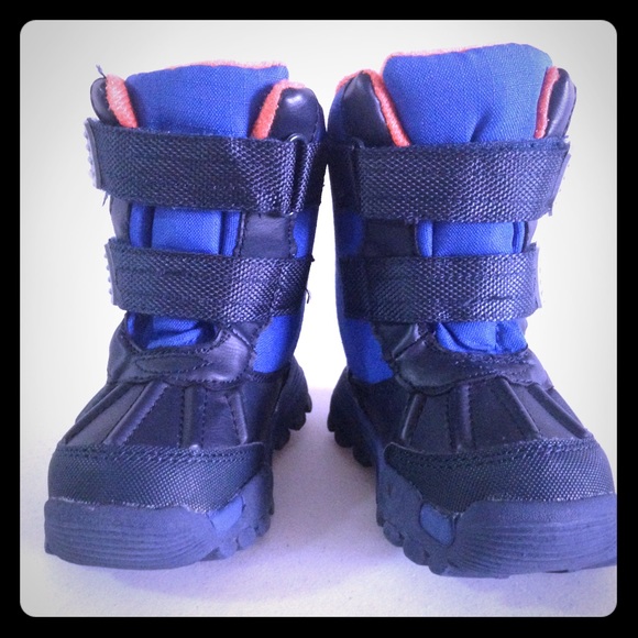 Snow boots for toddler