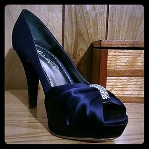 Purple classic high heels