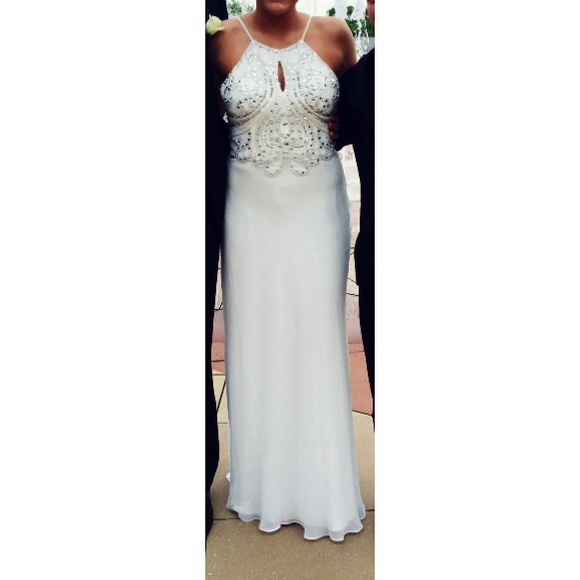👼 White Halter Prom Dress!!! 💥