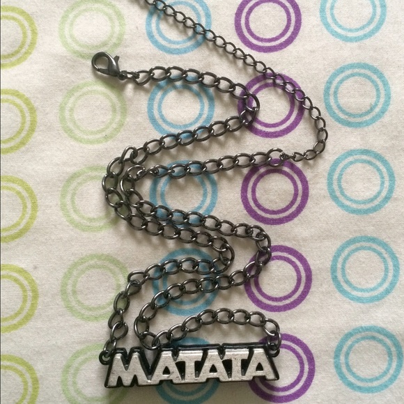 Lion King Hakuna Matata pendant necklace - Picture 3 of 3