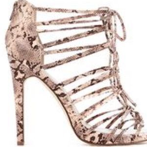 🎉NEW!!Lace up Sandals🎉