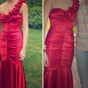 Red mermaid prom dress