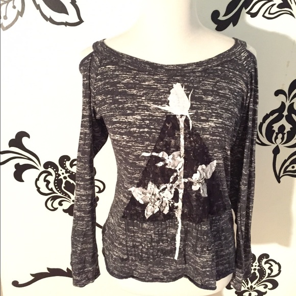 Off the shoulder, shirt