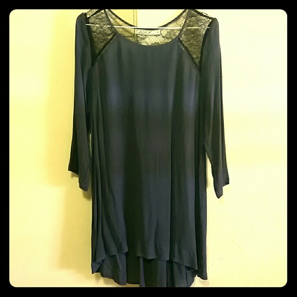 Grey tunic with black lace shoulder overlay & back