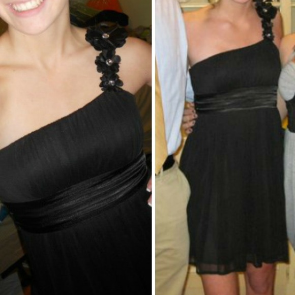 Short dress