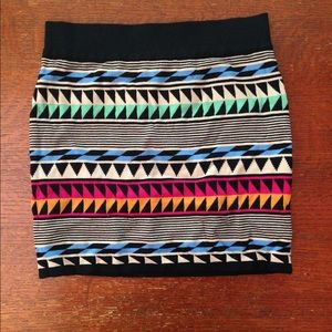 Geo mini skirt