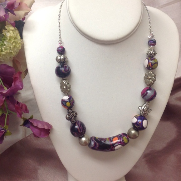 🌺Beautiful Handmade Necklace! - Picture 2 of 3