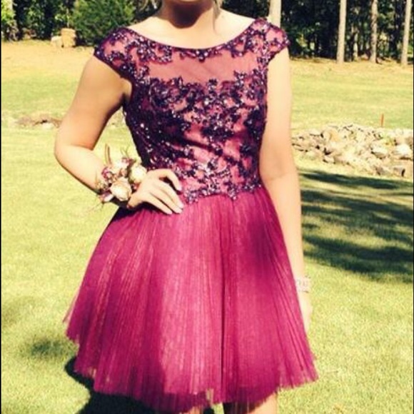 Sherri Hill Sz 4 Plum Sequined Bodice Party Dress