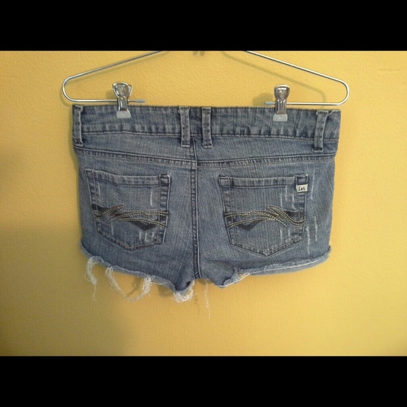 Shorts - Picture 3 of 3