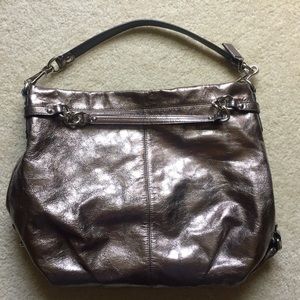 Authentic Coach silver leather bag。