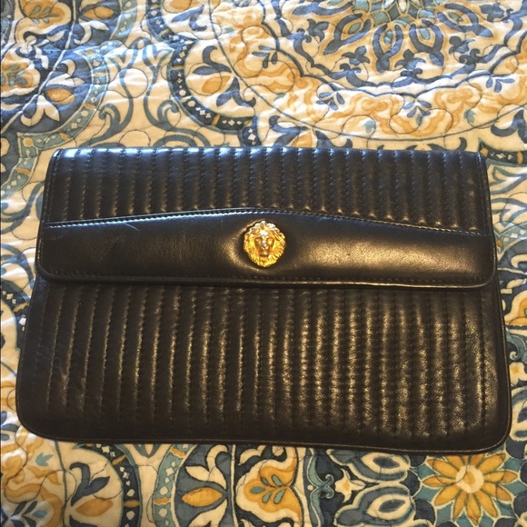 Liz claighborne clutch
