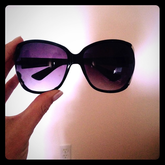 Black sun glasses