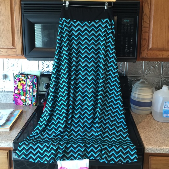 Turquoise/Black Chevron Maxi Skirt