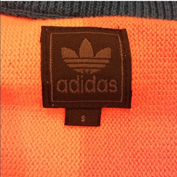 Adidas women's knit sweater. Size SMALL - Picture 3 of 4