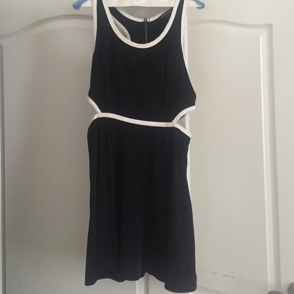 Dress - Picture 1 of 1