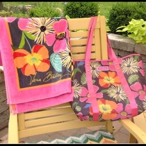***ISO JAZZY BLOOMS TOWEL***
