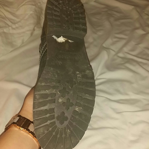 Boots - Picture 3 of 3