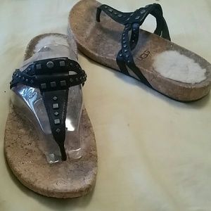 Ugg deitra sandals