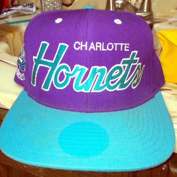 Hornets snapback 🍇