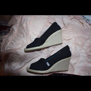 Toms Black Canvas Women's Wedges