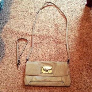 🚫SOLD🚫Kenneth Cole Reaction clutch