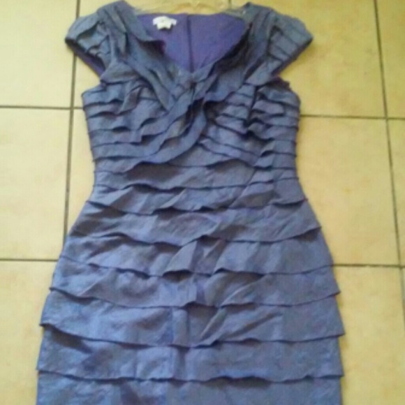 Dress - Picture 3 of 3