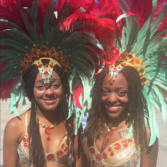 Hi! I'm Dominique! 😘 - Picture 3 of 4