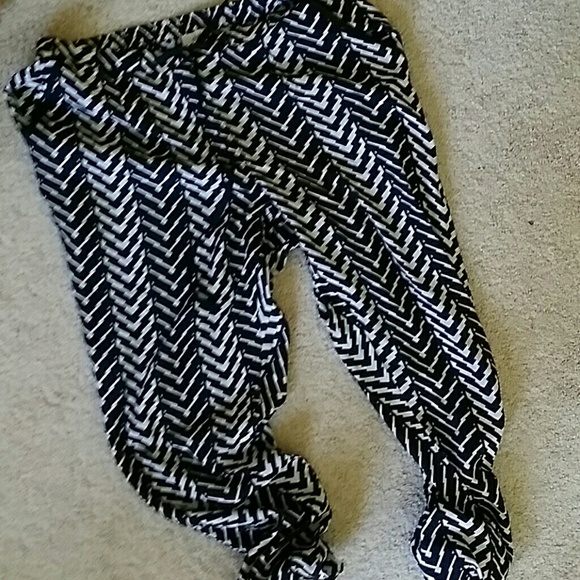 Black and white bunched pants