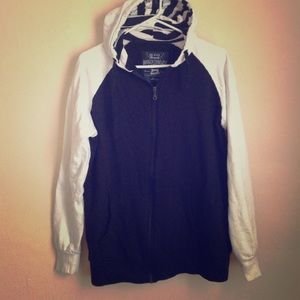 Black white sweatshirt
