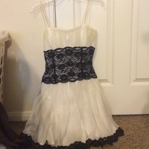 Black and White Taboo dress w adjustable sash