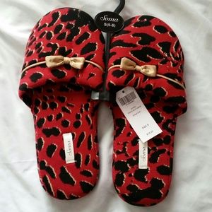Soma red leopard print slippers