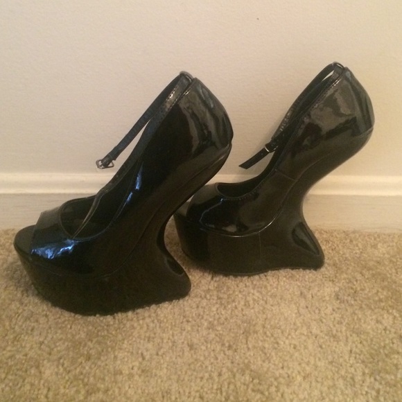Wedge Shoe