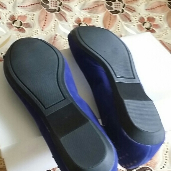 Shoe - Picture 3 of 3