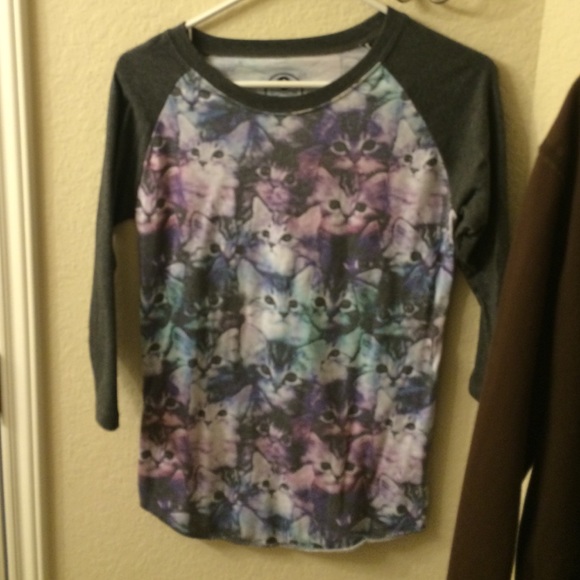 A.Lab cat shirt