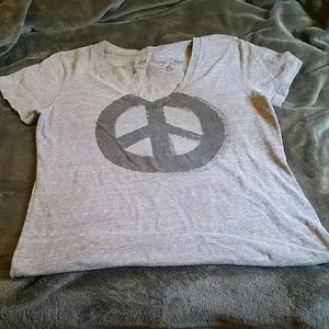 Peace sign tee
