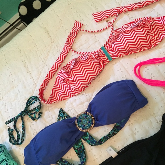 Bikinis - Picture 4 of 4