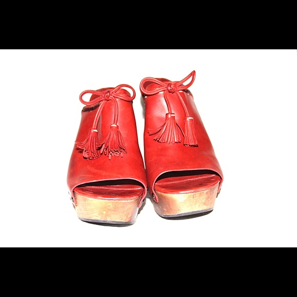 🍒Via Spiga red leather open toe mules🍒