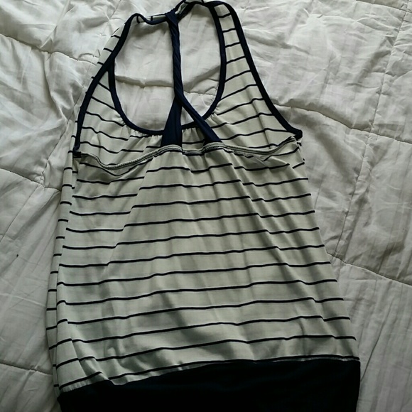 Lightweight tank perfect for summer! - Picture 2 of 2