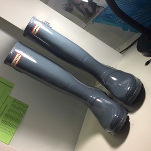 hunter BOOTS FOR SALE ON MERCARI WITH FREE SHIP.